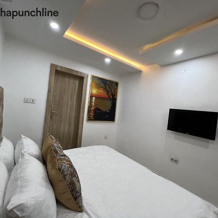 Thapunchline Hotels Ikeja Exteriér fotografie